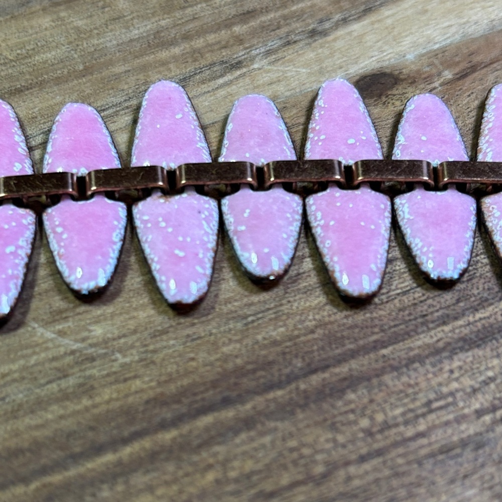 Matisse pink enameled copper bracelet - Picture 5 of 11
